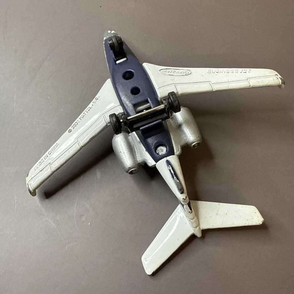 Vintage 2002 Matchbox METRO JET Plane Diecast with White/Blue  Zebra Design 4